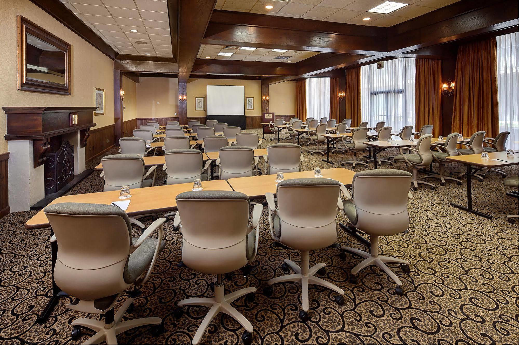 Historic Whispering Woods Hotel & Conference Center Olive Branch Exteriör bild